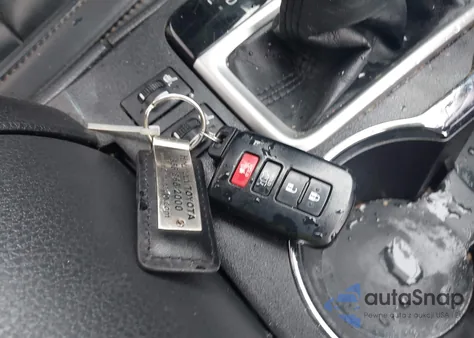 2018 Toyota Highlander Xle from USA, damaged, VIN 5TDJZRFH4JS556306